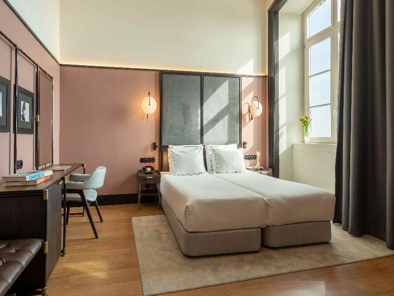 The Editory Riverside Santa Apolonia Hotel image