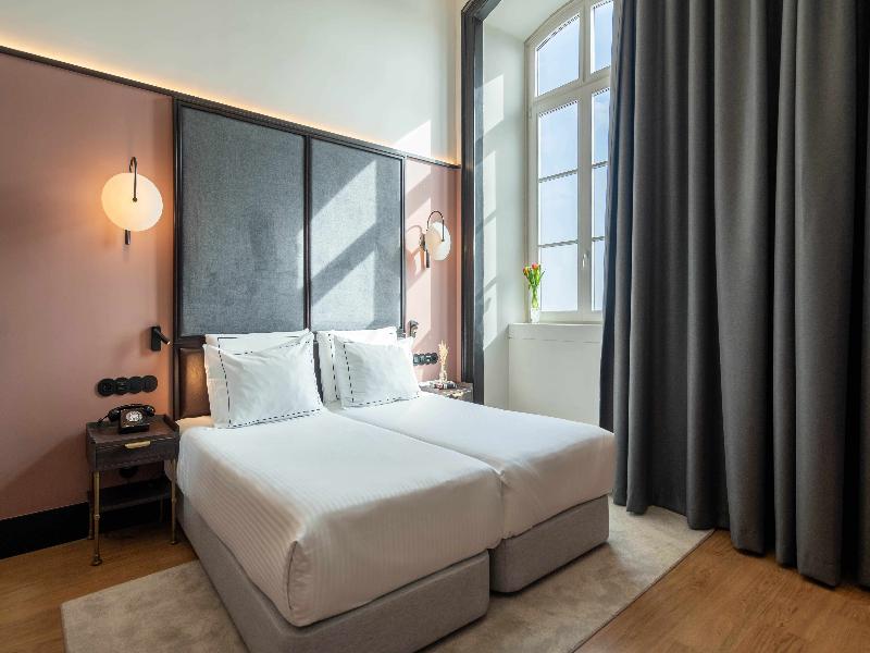 The Editory Riverside Santa Apolonia Hotel image
