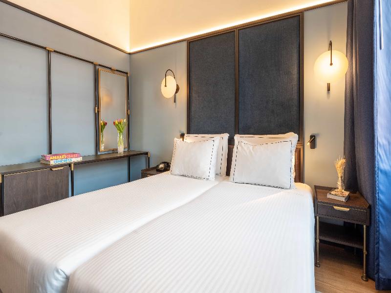 The Editory Riverside Santa Apolonia Hotel image