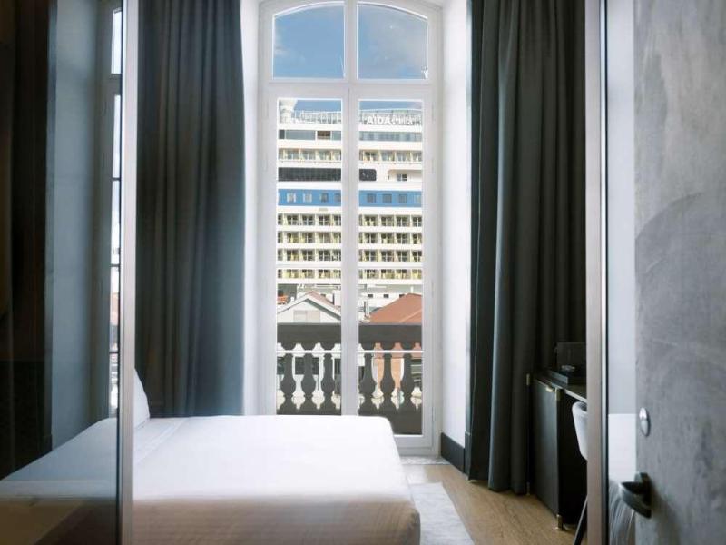 The Editory Riverside Santa Apolonia Hotel image