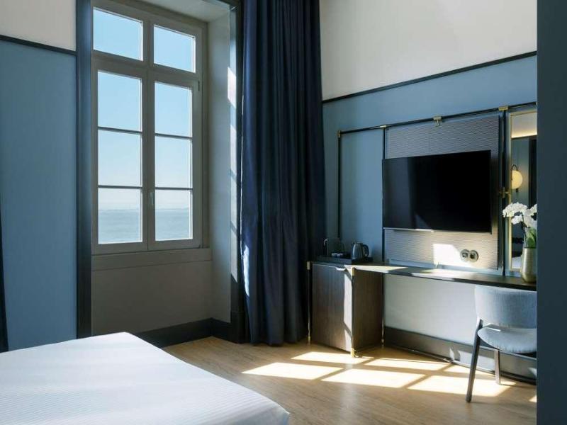 The Editory Riverside Santa Apolonia Hotel image