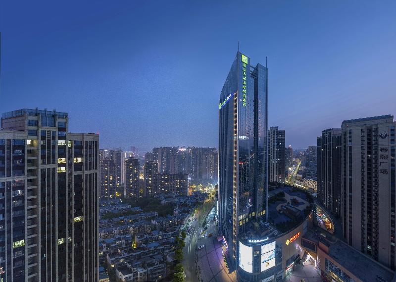 Holiday Inn Express Meishan Dongpo image