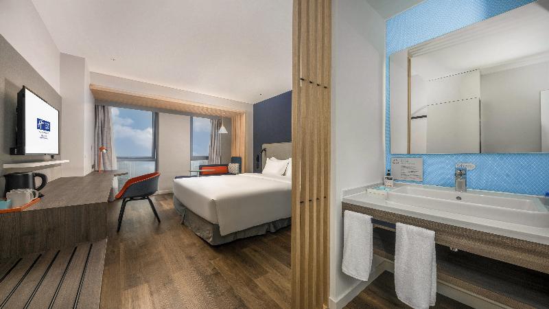 Holiday Inn Express Meishan Dongpo image