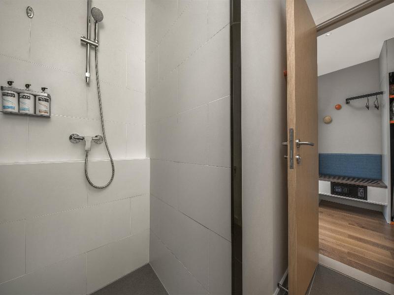 Holiday Inn Express Meishan Dongpo image