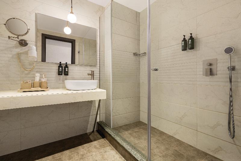 Ramada by Wyndham Tbilisi Old City image