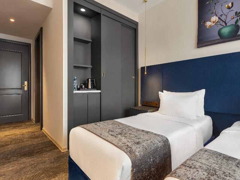 Ramada by Wyndham Tbilisi Old City image