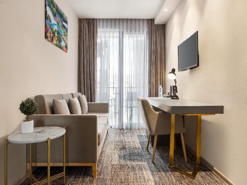 Ramada by Wyndham Tbilisi Old City image