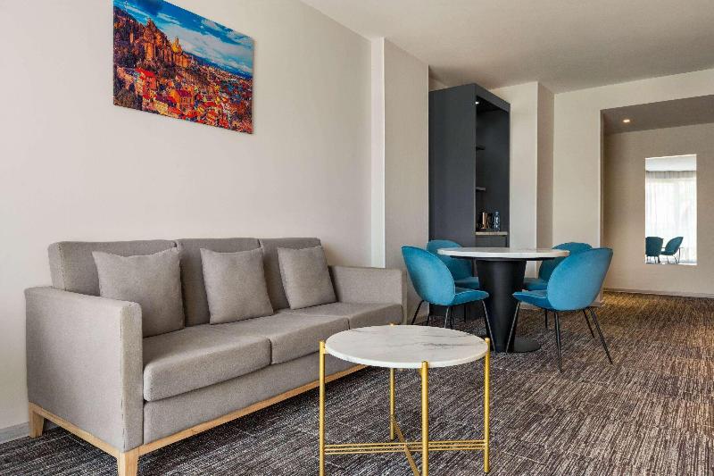 Ramada by Wyndham Tbilisi Old City image