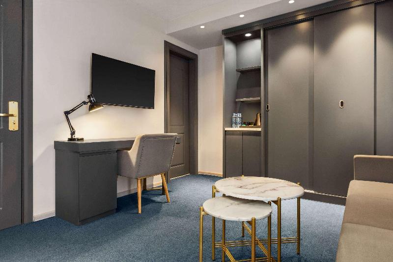Ramada by Wyndham Tbilisi Old City image