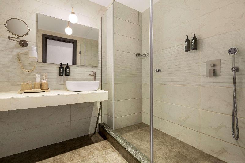 Ramada by Wyndham Tbilisi Old City image