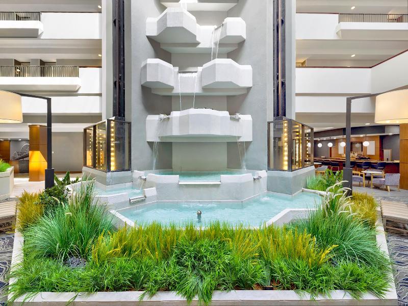 Doubletree By Hilton Davenport image