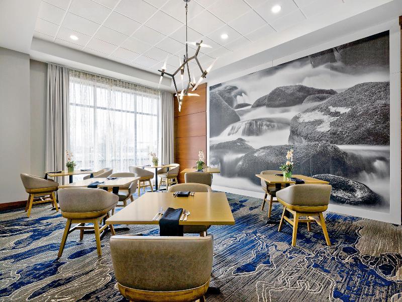 Doubletree By Hilton Davenport image