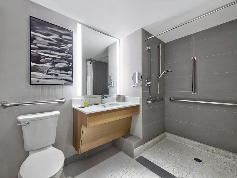 Doubletree By Hilton Davenport image