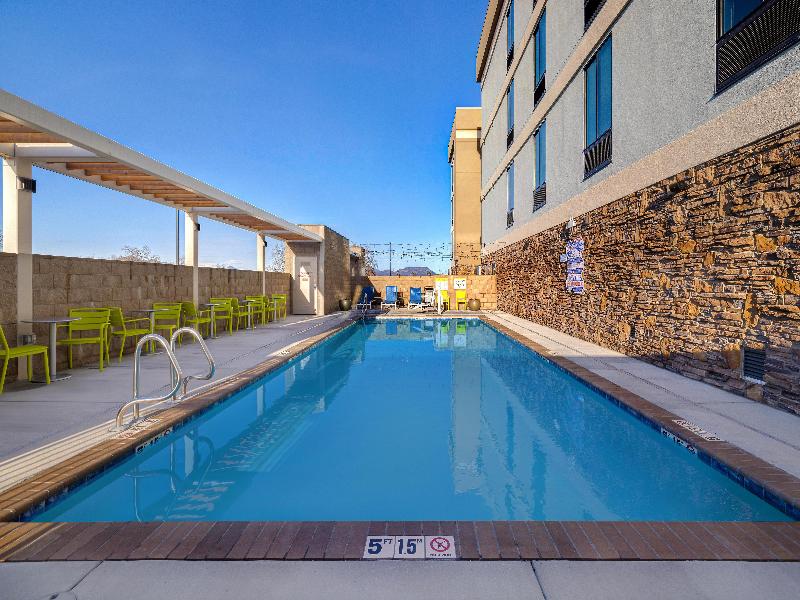 Home2 Suites By Hilton Redding