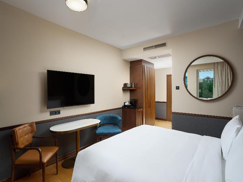Iceland Parliament Hotel, Curio Collection By Hilt image