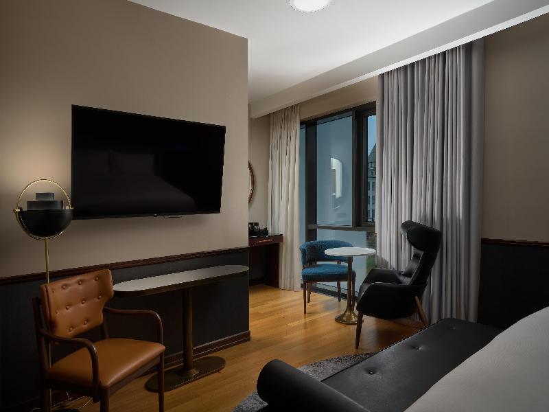 Iceland Parliament Hotel, Curio Collection By Hilt image