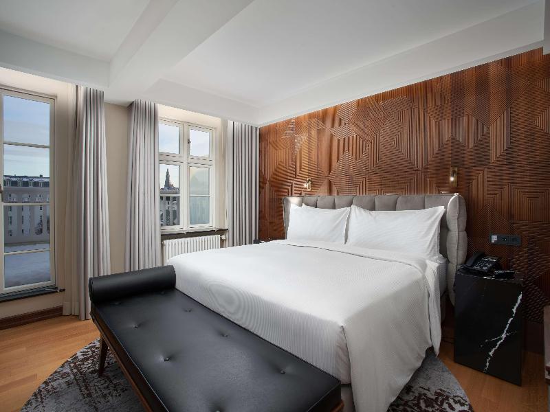 Iceland Parliament Hotel, Curio Collection By Hilt image