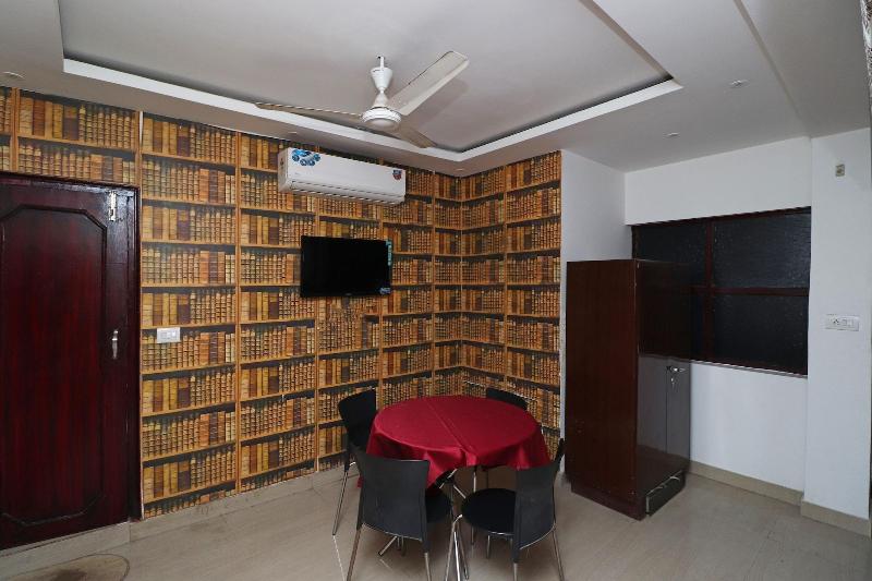 28240 Hotel D' Seasons image