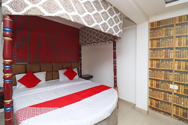 28240 Hotel D' Seasons image