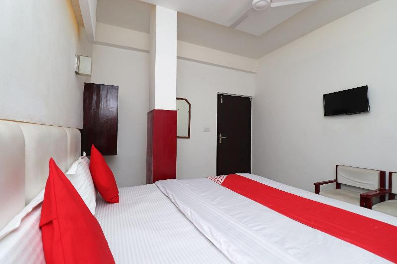 28240 Hotel D' Seasons image