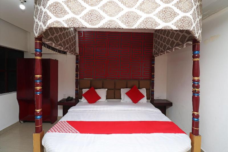 28240 Hotel D' Seasons image