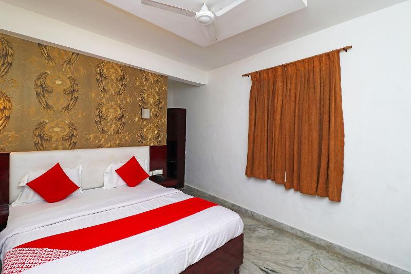 28240 Hotel D' Seasons image