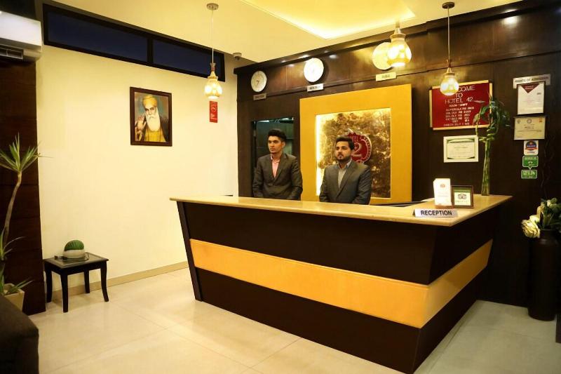 Capital O 15395 Hotel 42