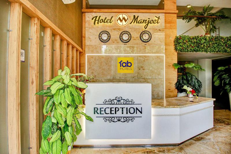 Capital O 47403 Hotel Manjeet image