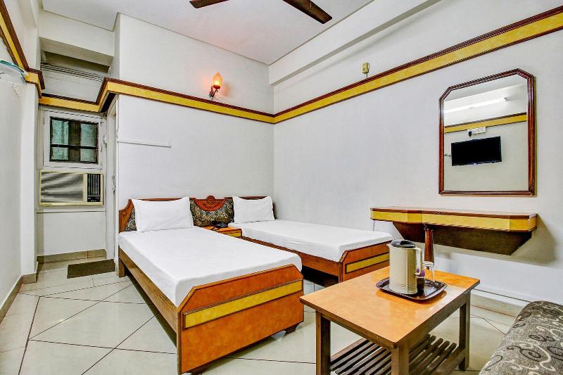 Capital O 47403 Hotel Manjeet image