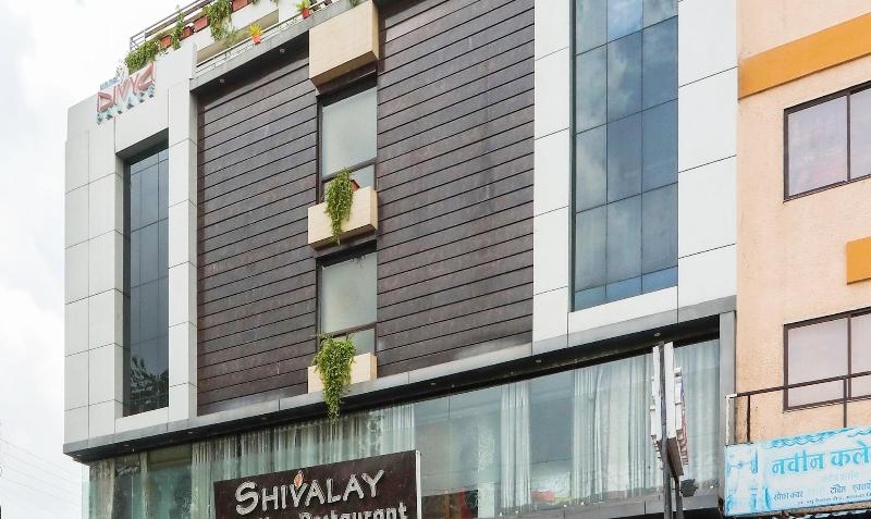 OYO Flagship 3892 Hotel Divya Palace