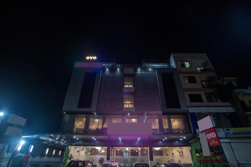 OYO Flagship 3892 Hotel Divya Palace