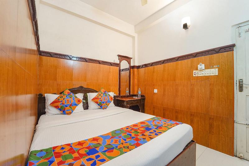 OYO 40141 Ascot Hotel image