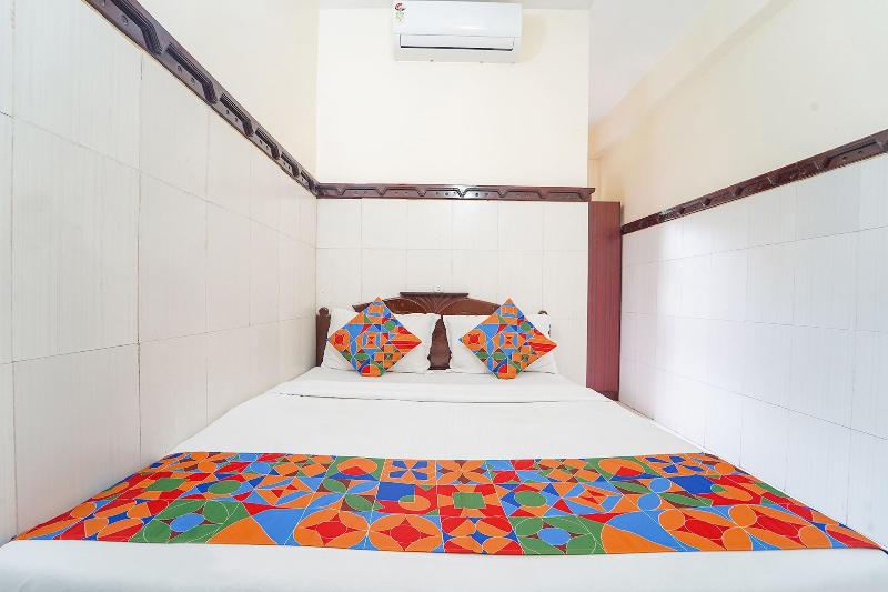 OYO 40141 Ascot Hotel image