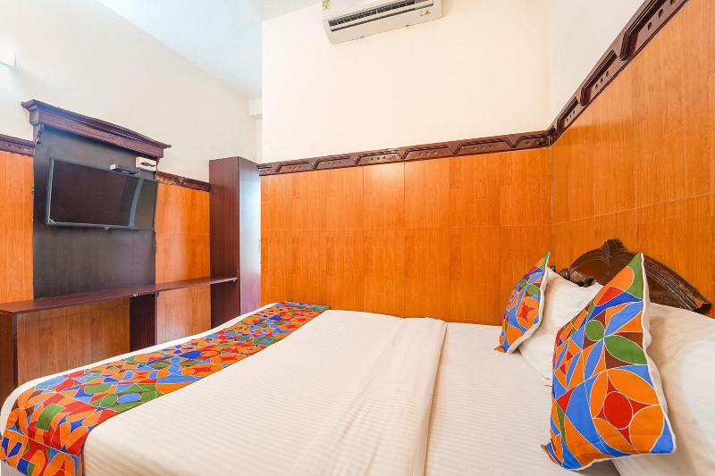 OYO 40141 Ascot Hotel image