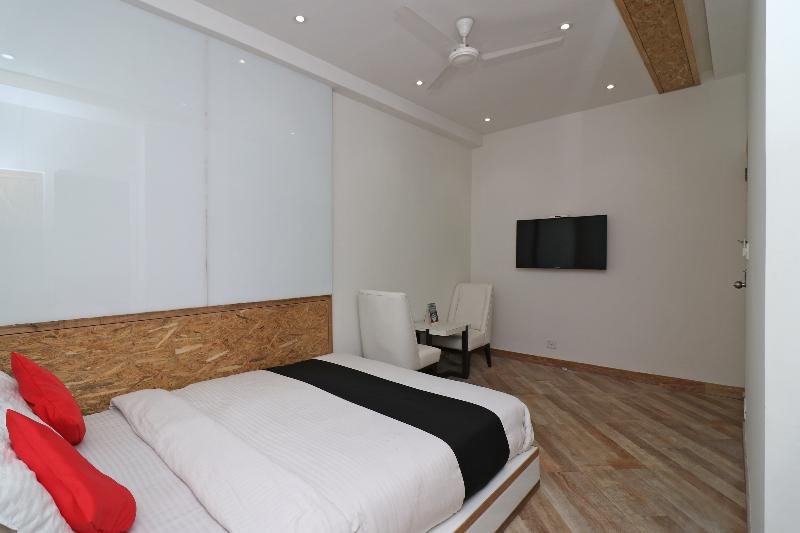 Capital O 7743 Hotel Hiland International image