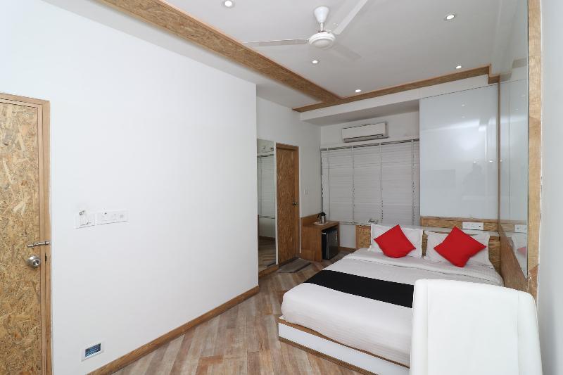 Capital O 7743 Hotel Hiland International image