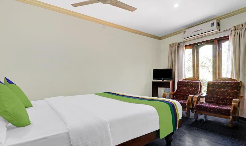 OYO 6031 The Waters Edge Beach Resort image