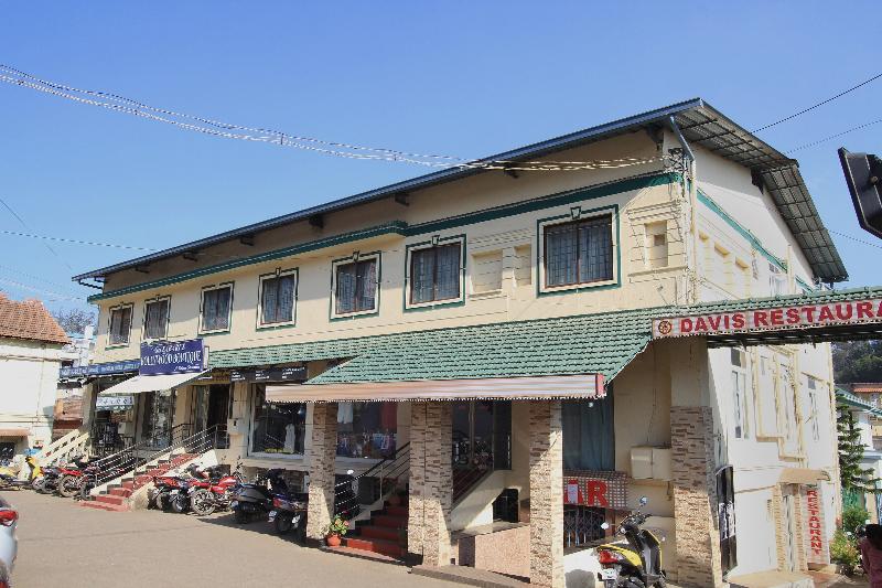 10950 Hotel Hills Palace — general view