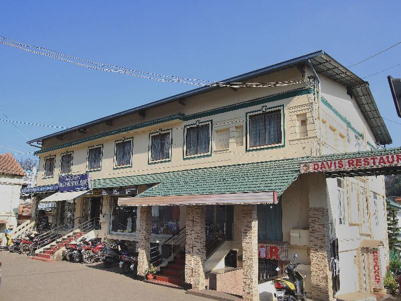 10950 Hotel Hills Palace — general view