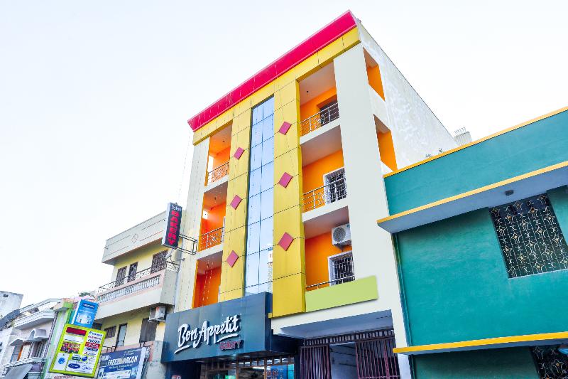 29878 Sri Abirami Inn image