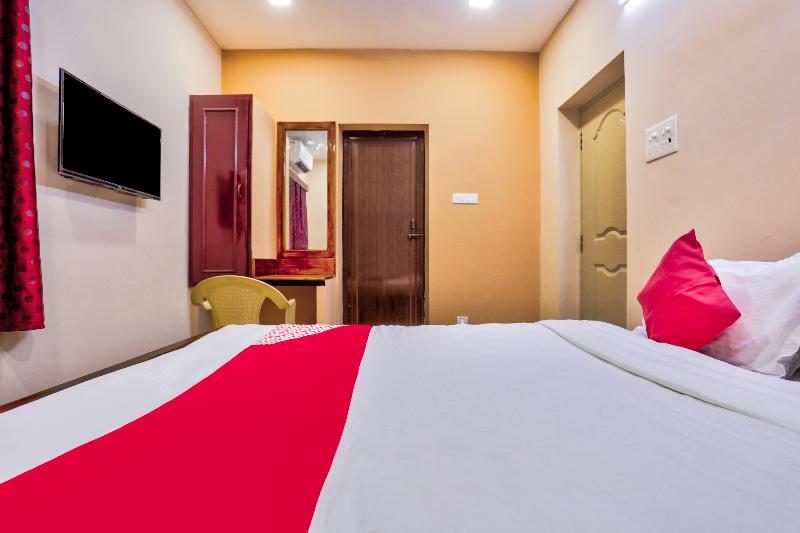 29878 Sri Abirami Inn image