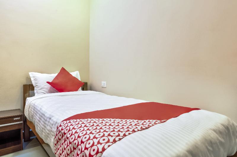 29878 Sri Abirami Inn image