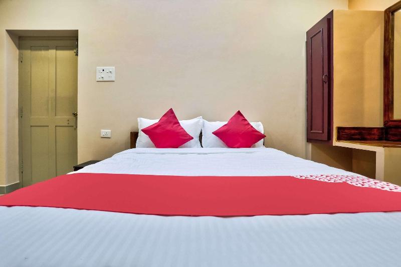 29878 Sri Abirami Inn image