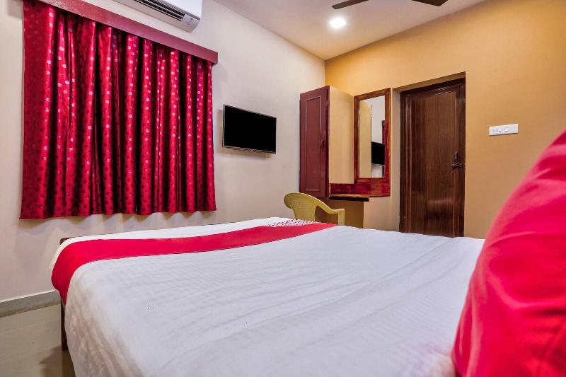 29878 Sri Abirami Inn image