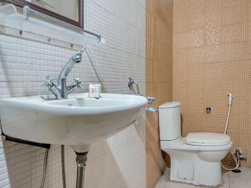 10685 Hotel Centre Point image