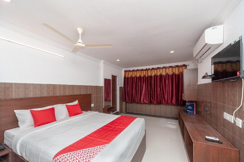 Capital O 27775 Hotel Srinivasa Residency image