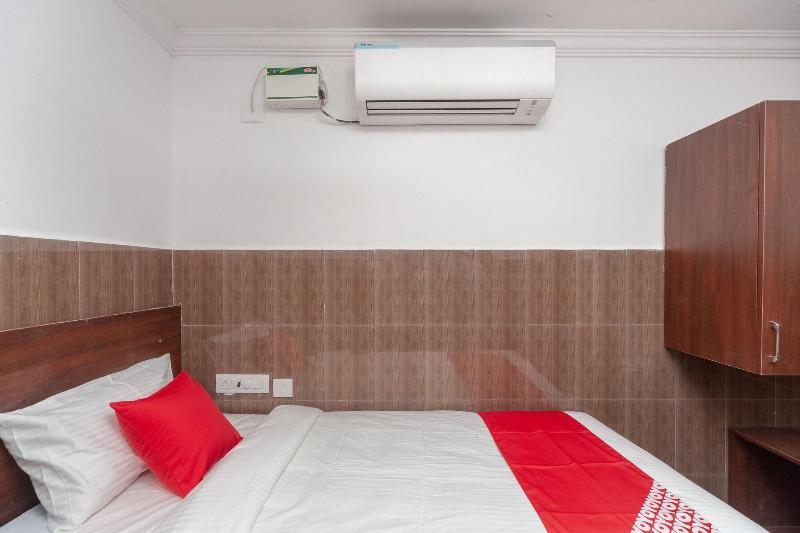 Capital O 27775 Hotel Srinivasa Residency image