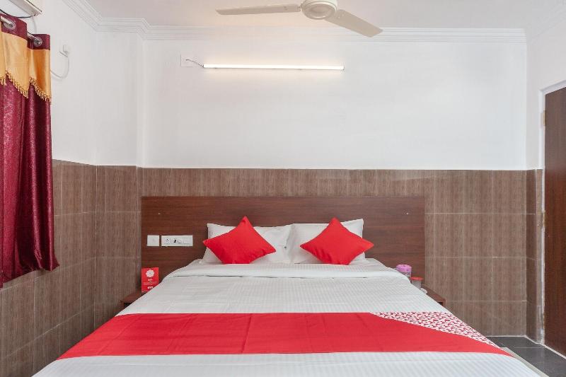 Capital O 27775 Hotel Srinivasa Residency image