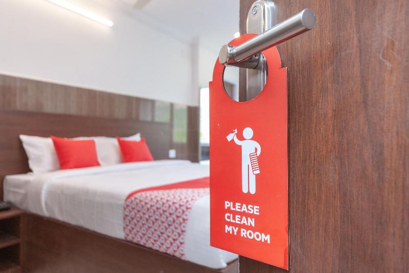 Capital O 27775 Hotel Srinivasa Residency image