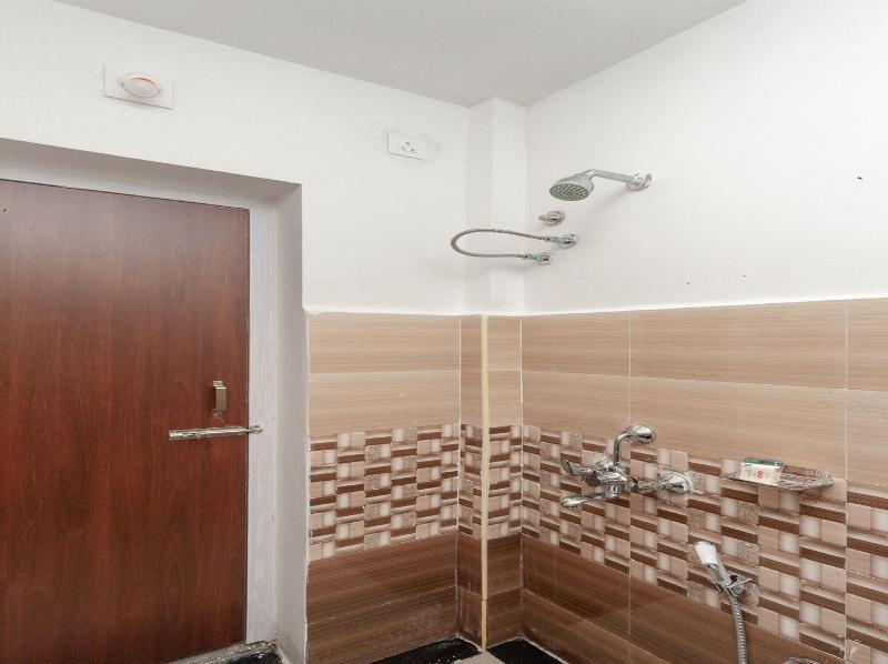Capital O 27775 Hotel Srinivasa Residency image